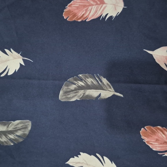 Feather Print Navy Blue Women's Blouse Size 3X Work Office Grandma Cottagecore - Picture 2 of 2
